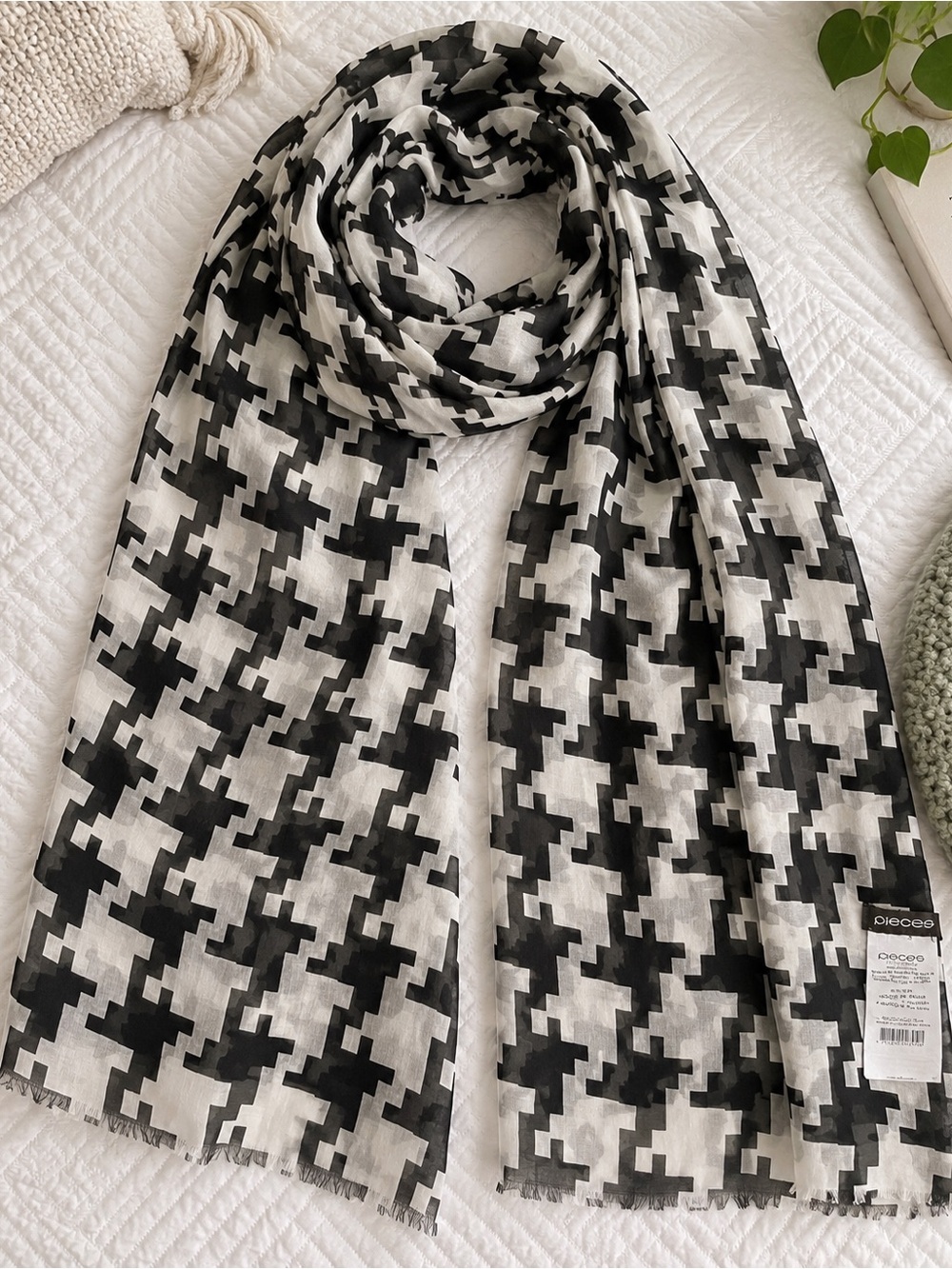 Black & White Houndstooth Scarf